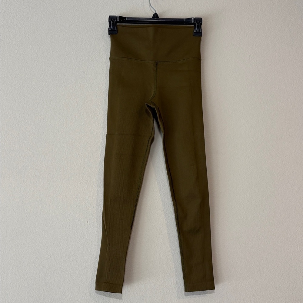 Athleta taupe Leggings with ribbed texture high-rise waistband 7/8 length NWOT